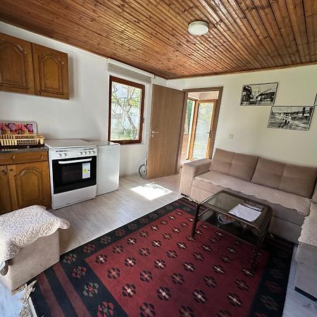 Garden Guesthouse Gjakova Εξωτερικό φωτογραφία